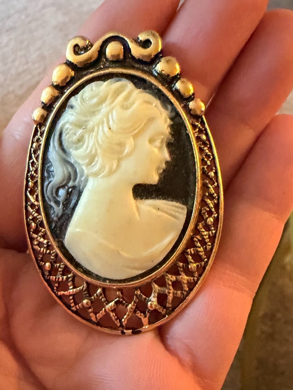 Gold-Tone Cameo Brooch - Cream and Black